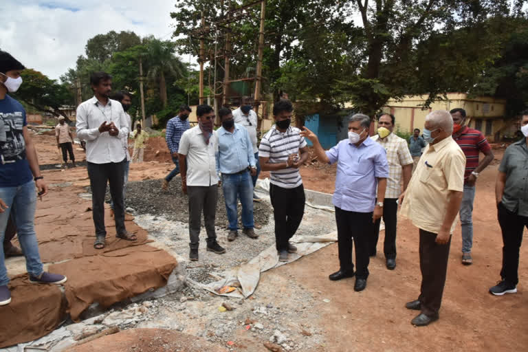 Minister shettar visits to hubli development works