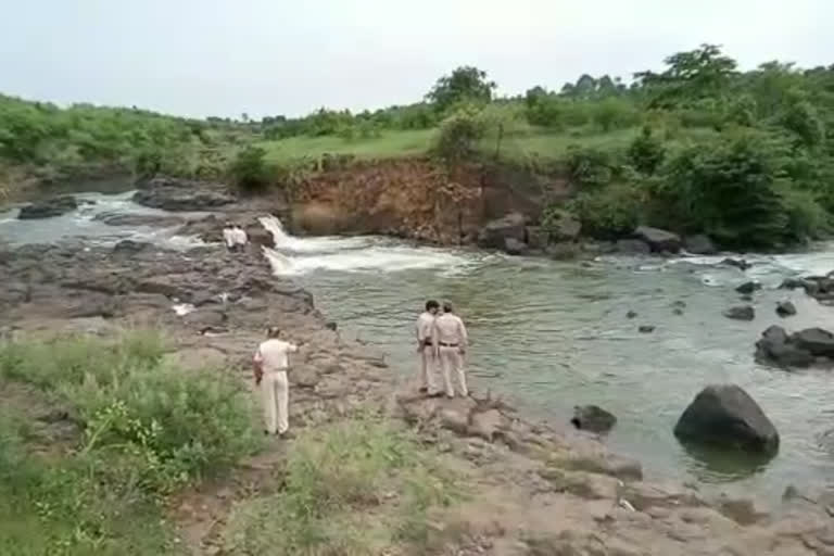 Bargi Temar Fall of jabalpur two boys drowned