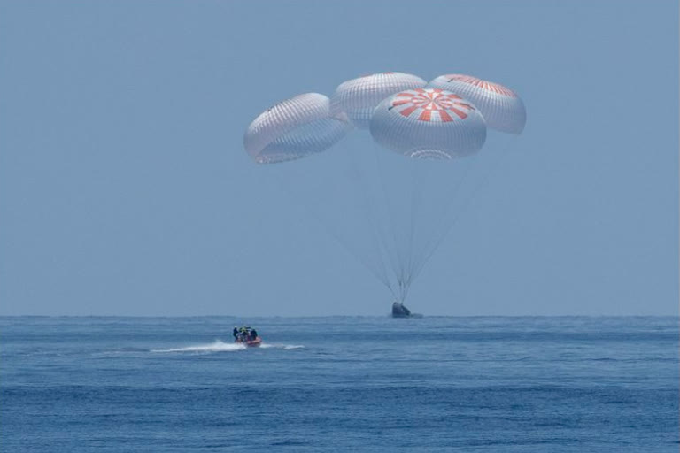 Spacex Astronauts splashed down, marking the first splashdown of an American crew spacecraft in 45 years.