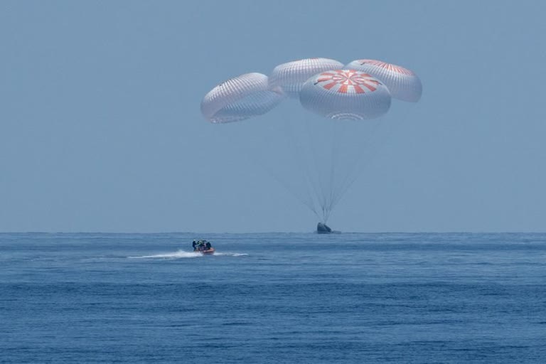 SpaceX capsule