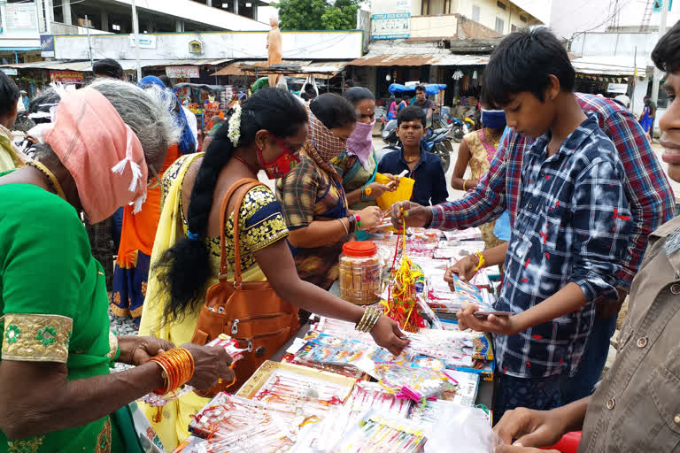 స్టేషన్ ఘనపూర్ లో రక్షాబంధన్ వేడుకలు