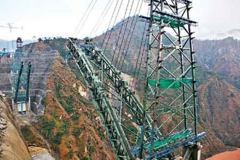 Rail bridge bigger than Eiffel tower