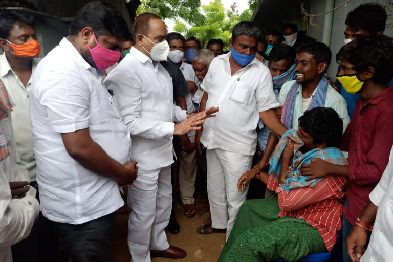 MLA Lavudia nayak Condolance to labour family