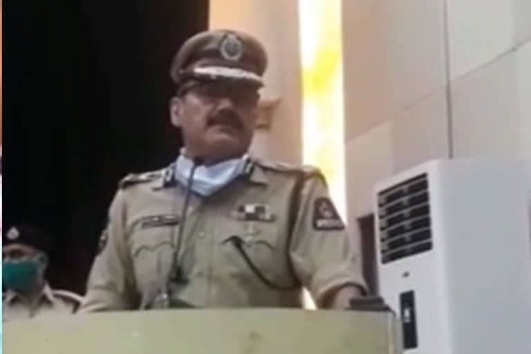 Hyderabad CP Anjani kumar removes rowdy sheets of well-behaved old criminals