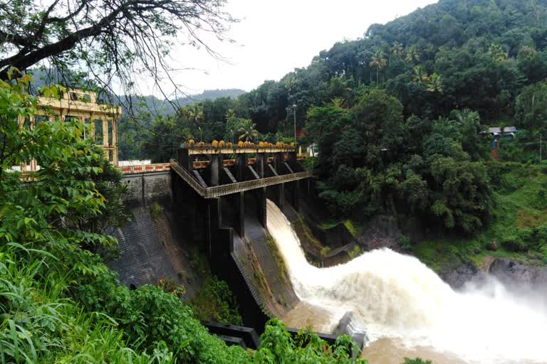 shutters of the Pambala and Kallarkutty  dams were opened  പാംബ്ല ,കല്ലാർകുട്ടി  ഡാമിന്‍റെ ഷട്ടറകൾ തുറന്നു