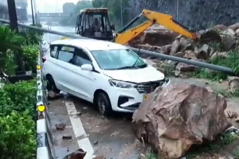 the-wall-collapsed-near-the-malad-west-expressway