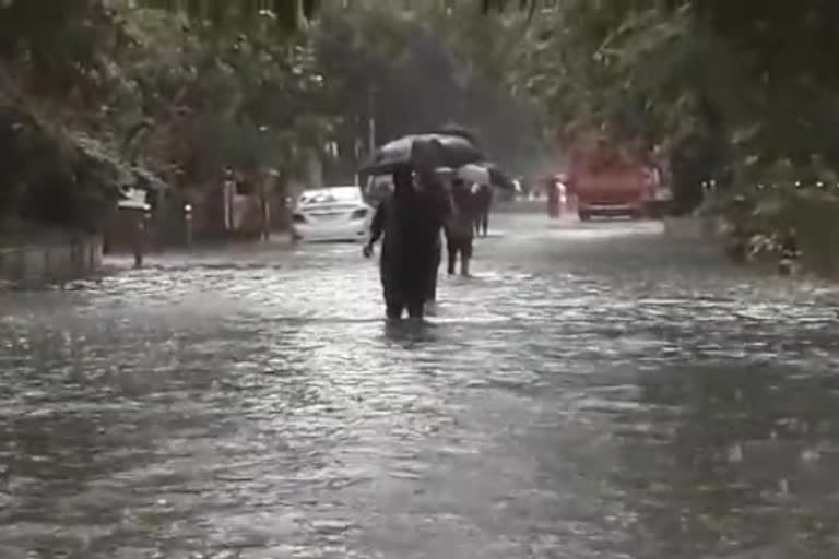 heavy rainfall in mumbai