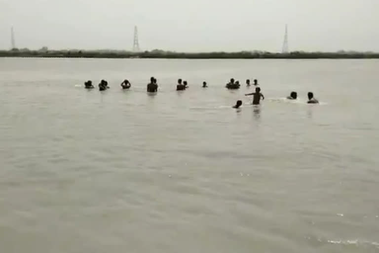 two youth drowned in yamuna river near signature bridge at timarpur in delhi