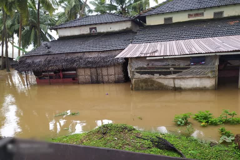 ರಸ್ತೆ ಸಂಚಾರ ಅಸ್ತವ್ಯಸ್ತ