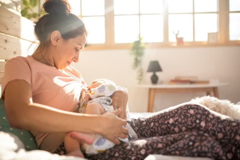 Mothers should continue to breastfeed