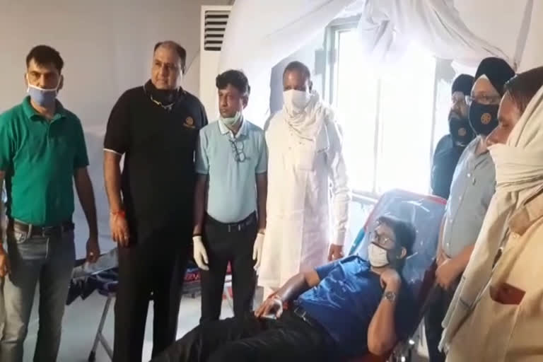 blood donation camp organized in imt faridabad