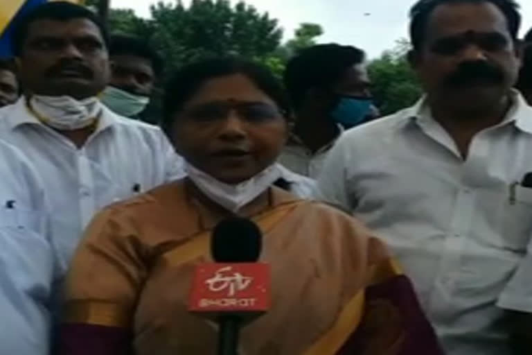 anakapalli mp satyavathi about amaravathi