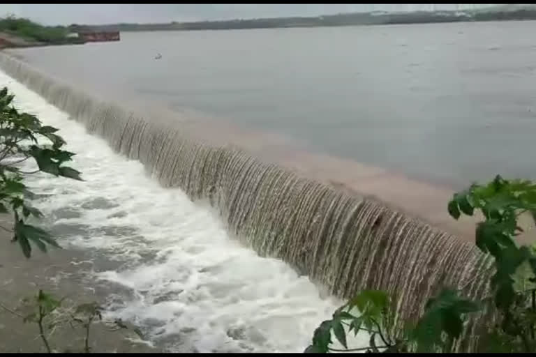 Unakal Lake Overflowing