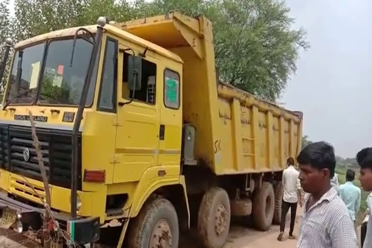 रामगढ़ में अवैध डंपर, Illegal dumper in Ramgarh