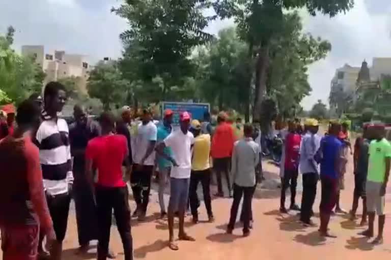 मेवाड़ यूनिवर्सिटी के नाइजीरीयाई छात्रस, Nigerian students of Mewar University