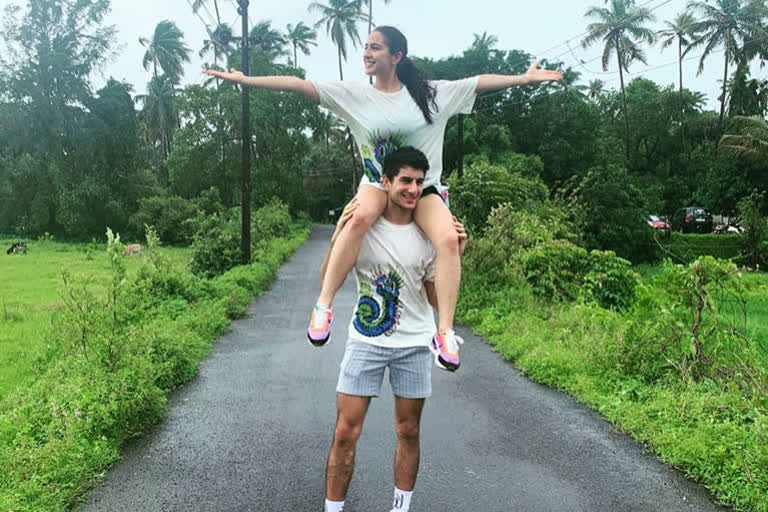 Sara Ali Khan and Ibrahim Ali Khan fun pictures