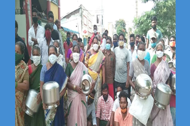 protest for water in poduru