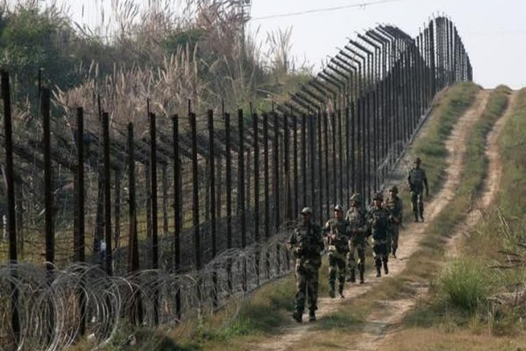 Pakistan violates ceasefire in J-K's Poonch  വെടിനിർത്തൽ ലംഘിച്ച് പാകിസ്ഥാൻ  ജമ്മു കശ്മീർ  പൂഞ്ചിൽ വെടിനിർത്തൽ ലംഘിച്ചു  J-K's Poonch  Pakistan violates ceasefire  Pakistan  violates ceasefire