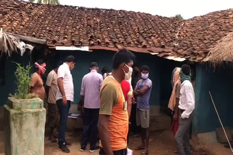 Father hanged in Madanpur village with 2 sons