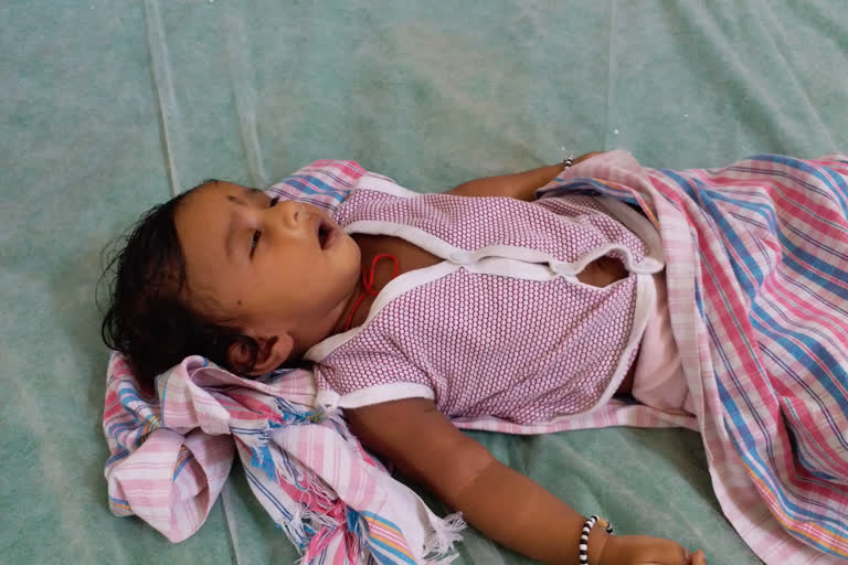 seven months baby boy dies due to fever in kanaganipally at ananthapur