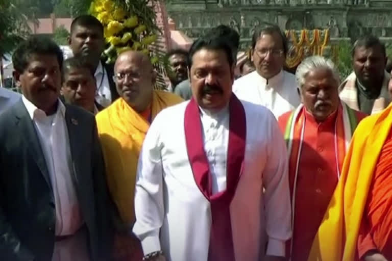 mahinda rajapaksa on the way to victory in sri lanka