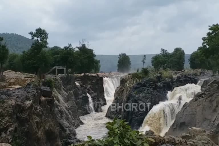 ஒகேனக்கல்லுக்கு நீர் வரத்து அதிகரிப்பு