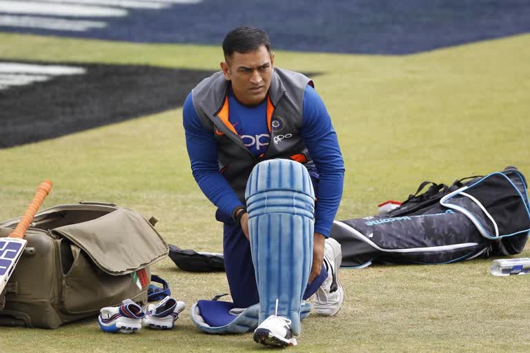 MS Dhoni