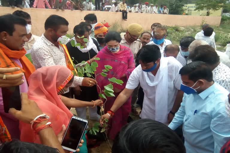 diya kumari,  diya kumari visited jaitaran