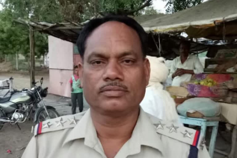 Station incharge died in accident