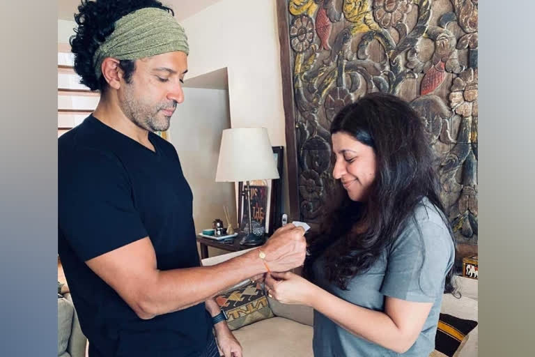 Javed Akhtar gives befitting reply to trolls after posting Farhan-Zoya's Rakhi pic