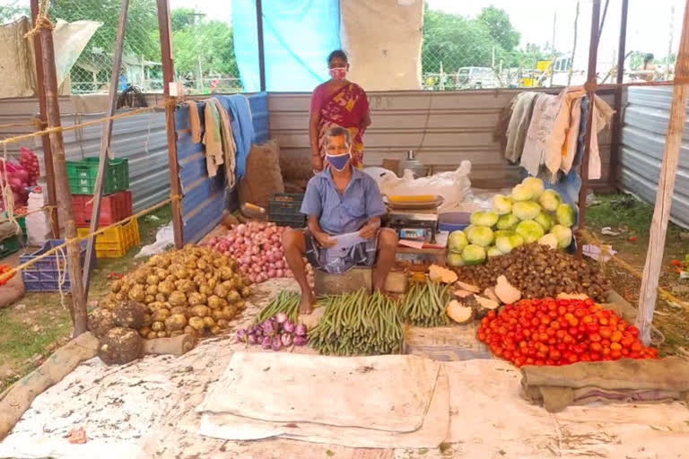 କୋରୋନା ସଂକ୍ରମଣର ବାହକ ସାଜିପାରନ୍ତି  ପରିବାର ଦୋକାନ !