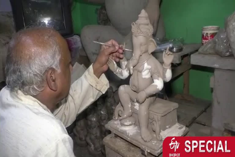 Sculptor in Chhindwara