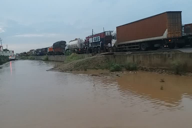 National Highway,  Traffic jam,  Traffic jam on National Highway