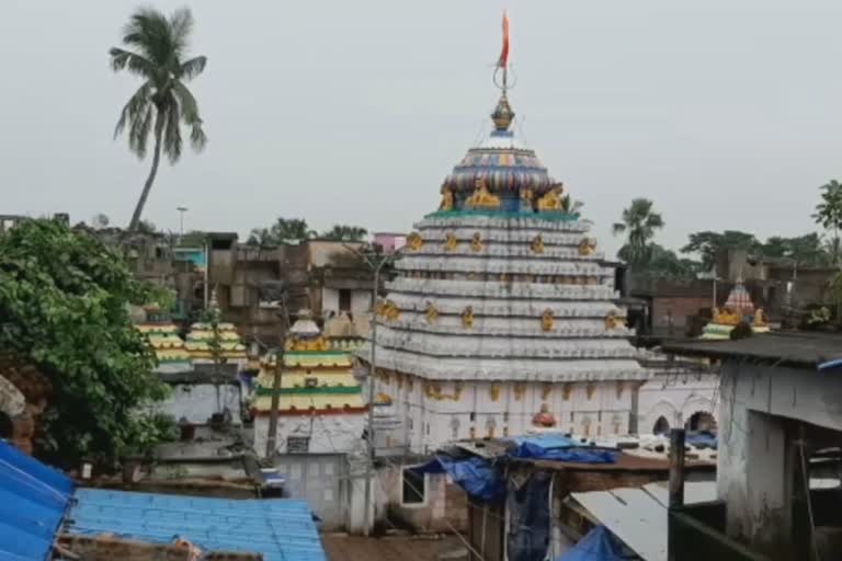 encroachment will be removed from the Akhandalmani temple