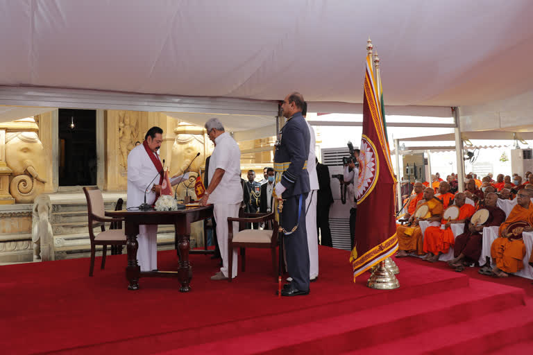 Mahinda Rajapaksa takes oath as Sri Lankan Prime Minister