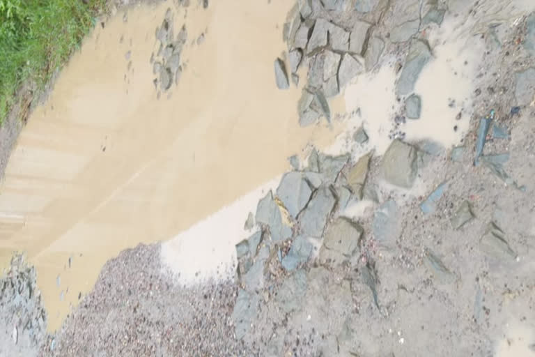 Baldwada road  in bad condition