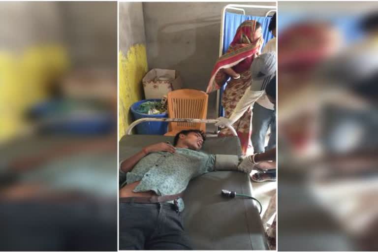 Police beaten young man in sahibganj, news of Sahibganj Rajmahal Police Station, Police beat up lover in Sahibganj, प्रेमी की साहिबगंज में पुलिस ने की पिटाई, साहिबगंज में पुलिस ने युवक को पीटा, साहिबगंज राजमहल थाना की खबरें