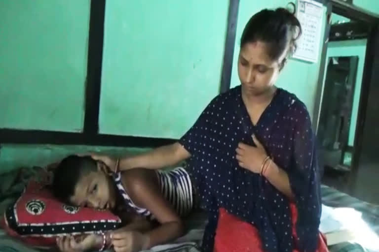 mother urged some money for his son treatment at Hojai