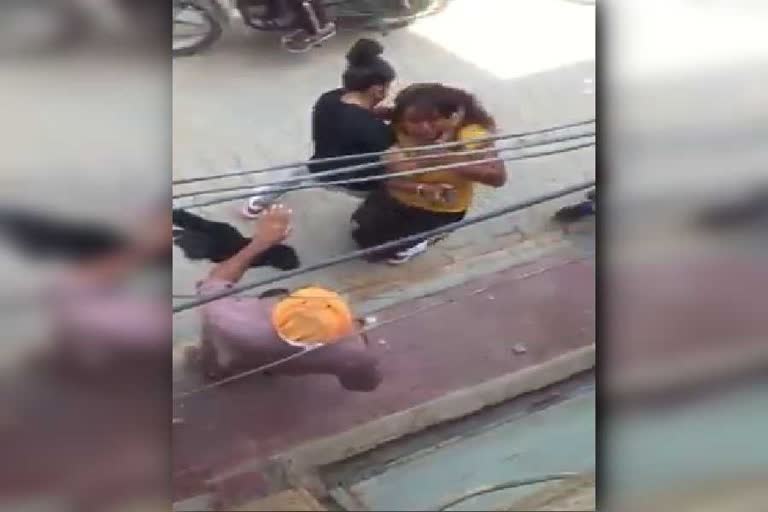 girl beaten video fatehabad