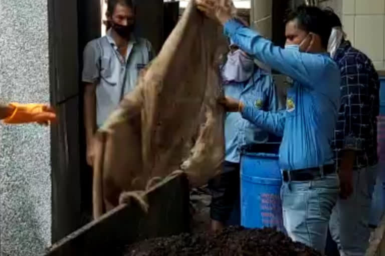 south mcd installed box composting system in rajouri garden and subhash nagar