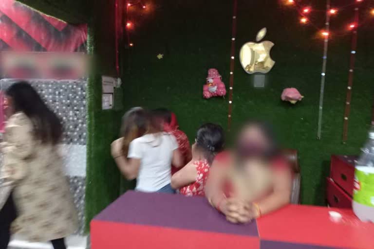 prostitution in spa in sonipat's mall