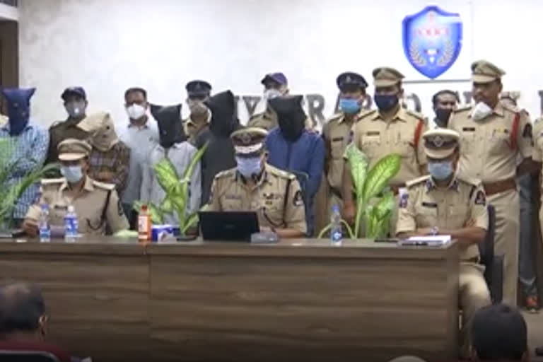 Five nabbed by police for burglary in Hyderabad, Rs 1.28 crore seized