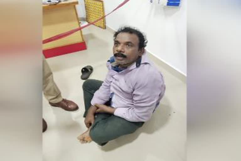 Former CPm branch secretary  arrested for bank robbery  സി പി എം  ബ്രാഞ്ച് സെക്രട്ടറി അറസ്റ്റിൽ