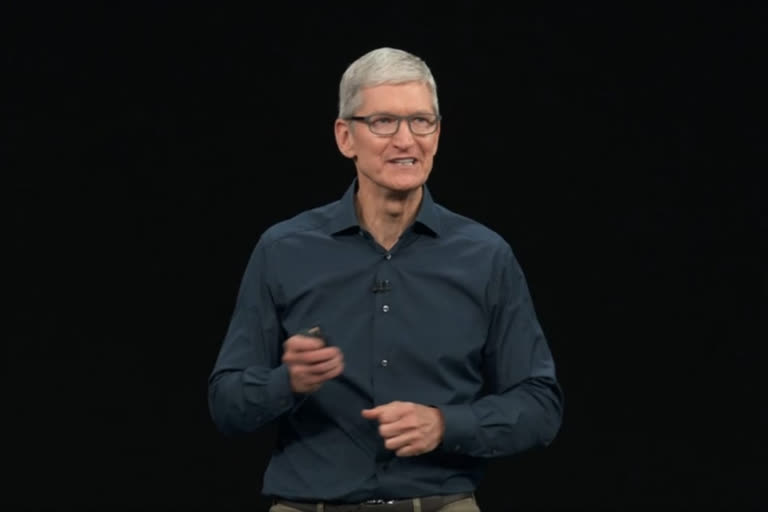 Apple CEO Tim Cook becomes a billionaire