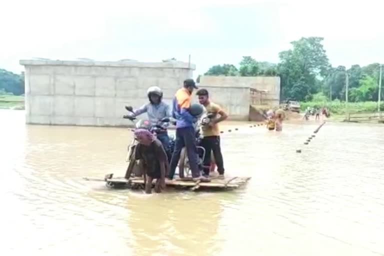 Potamadga Bridge submerged in the water of Bhairavi River