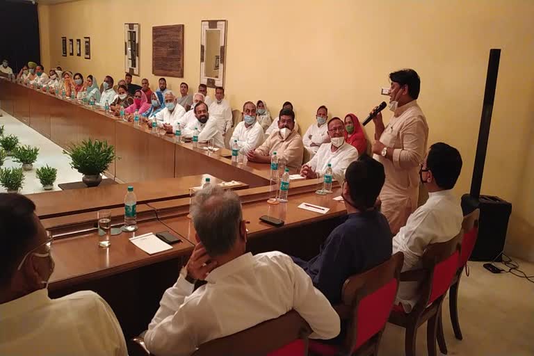 sachin pilot,  ashok gehlot , political crisis in rajasthan,  Oppose to return of pilot camp in congress,  legislature party meeting