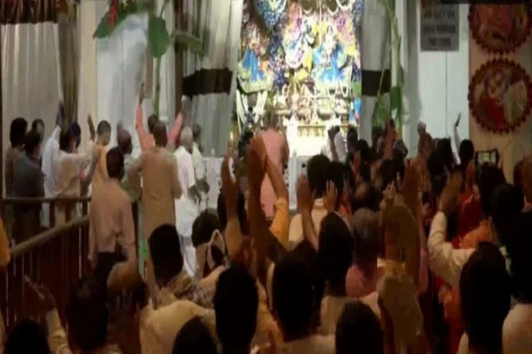 Devotees offer prayers, sing songs at Delhi's ISKCON temple