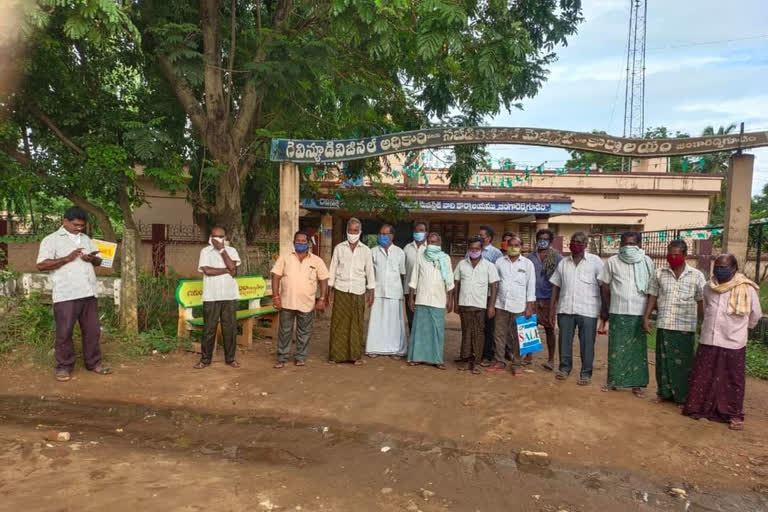 farmers dharna in jangareddygudem west godavari district