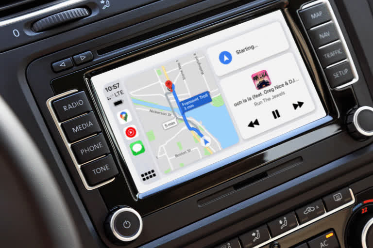 Google Maps on Apple CarPlay Dashboard