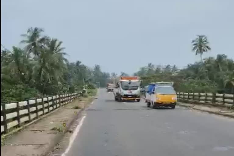 ബേക്കല്‍ പാലം  ഗാതാഗത നിയന്ത്രണം  ചന്ദ്രഗിരി പാത  Bekal Bridge  banned  Traffic